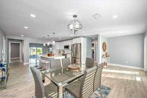 127 Albatross St, Fort Myers Beach FL - photo 6 of 39