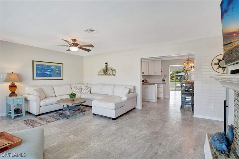2 bedroom SingleFamilyResidence at 1230 Betmar Blvd, Pondella Shores, North Fort Myers — photo 4