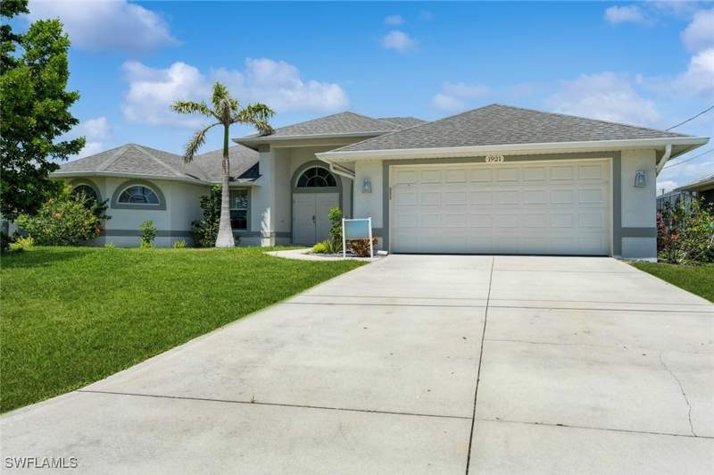 4 bedroom SingleFamilyResidence at 1921 SE 12th St, Cape Coral, Cape Coral — photo 3