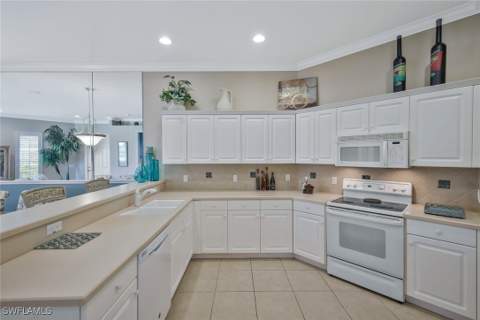 12732 Fox Ridge Dr, Bonita Springs FL - photo 6 of 34