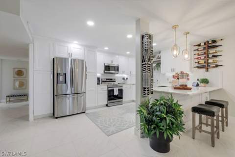 3333 Gulf Shore Blvd N 103, Naples FL - photo 9 of 26