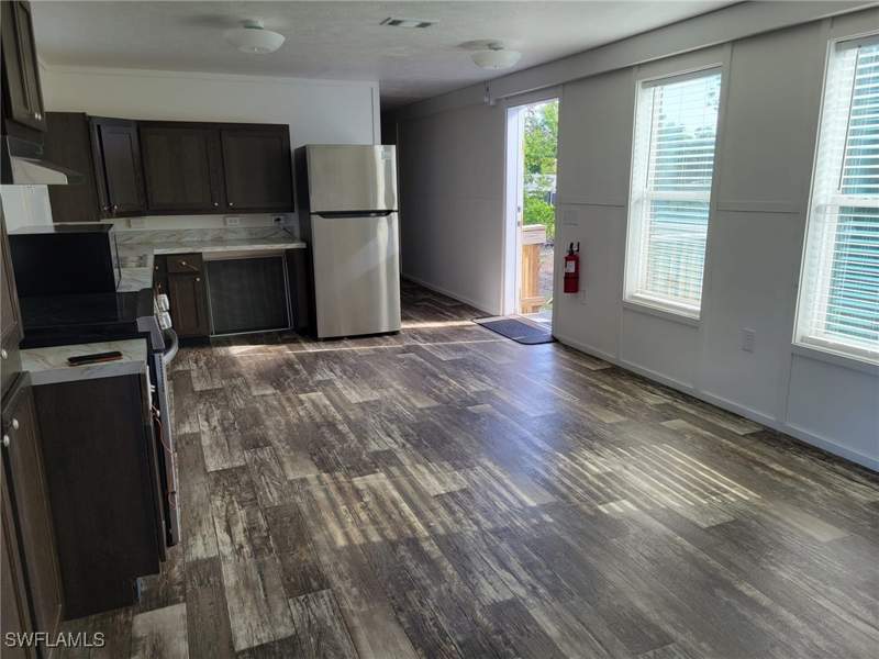 3 bedroom ManufacturedHome at 8019 Grady Dr, North Fort Myers, North Fort Myers — photo 3