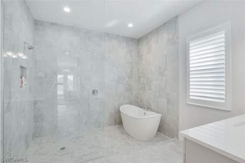14327 Laguna Springs Ln, Naples FL - photo 15 of 36
