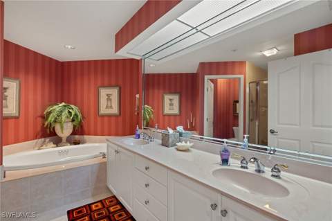 14811 Laguna Dr 101, Fort Myers FL - photo 16 of 37