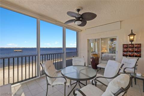 14811 Laguna Dr 101, Fort Myers FL - photo 23 of 37