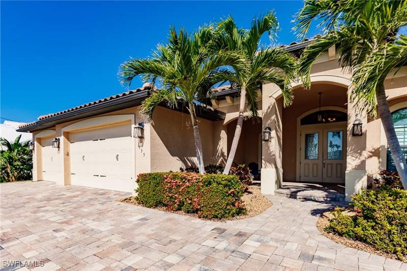 3 bedroom SingleFamilyResidence at 133 SW 54th Ter, Cape Coral, Cape Coral — photo 2