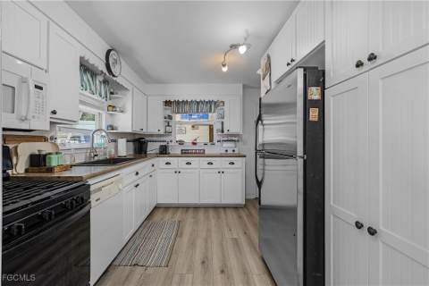 15925 Quail Trl, Bokeelia FL - photo 10 of 26