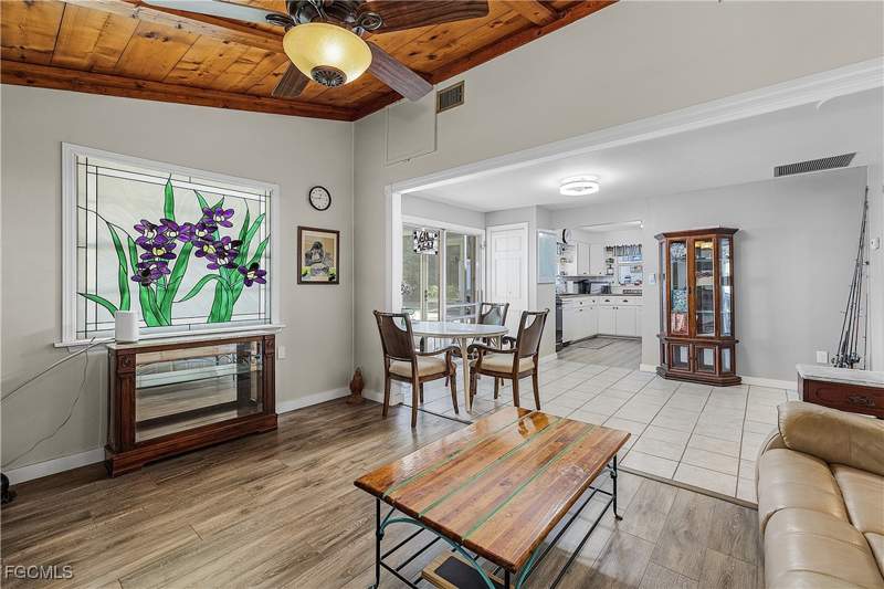 2 bedroom SingleFamilyResidence at 15925 Quail Trl, Pine Island, Bokeelia — photo 5
