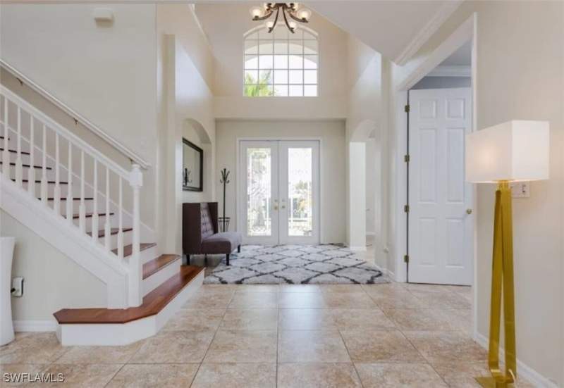 6 bedroom SingleFamilyResidence at 5221 Seagull Ct, Cape Coral, Cape Coral — photo 3