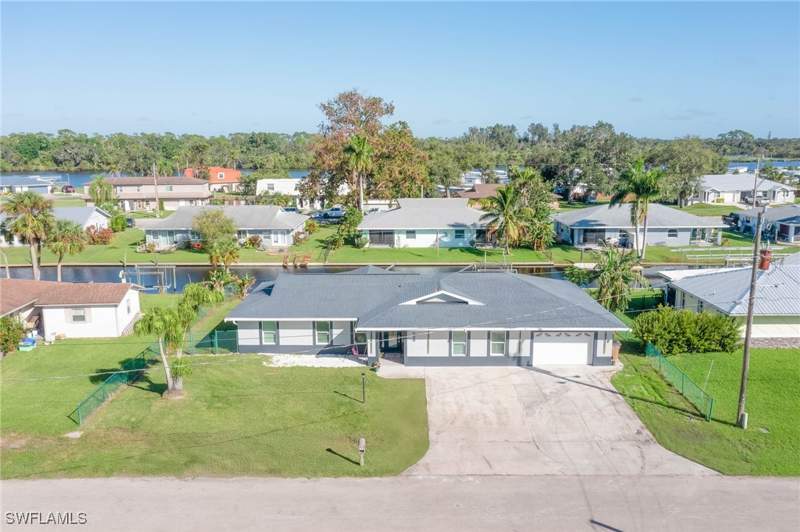 4 bedroom SingleFamilyResidence at 14932 Randolph Dr, Paradise Shores, Fort Myers — photo 2