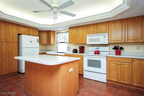 2445 W Gulf Dr 43E, Sanibel FL - photo 7 of 33