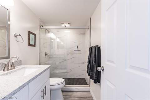 380 Seaview Ct 604, Marco Island FL - photo 17 of 36