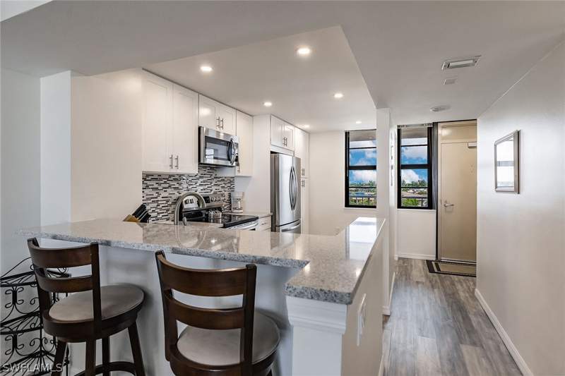 2 bedroom Condominium at 380 Seaview Ct 604, South Seas, Marco Island — photo 5