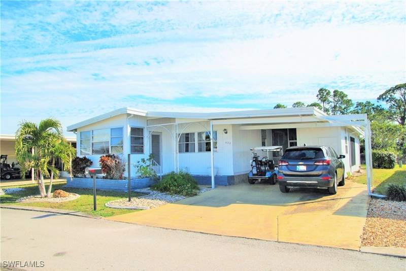 2 bedroom ManufacturedHome at 422 Snead Dr, Six Lakes Country Club, North Fort Myers — photo 3