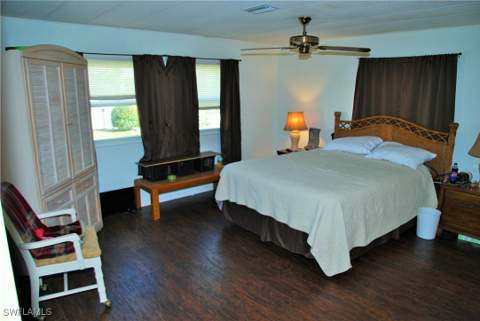 422 Snead Dr, North Fort Myers FL - photo 7 of 30