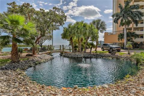 4263 Bay Beach Ln 111, Fort Myers Beach FL - photo 18 of 20