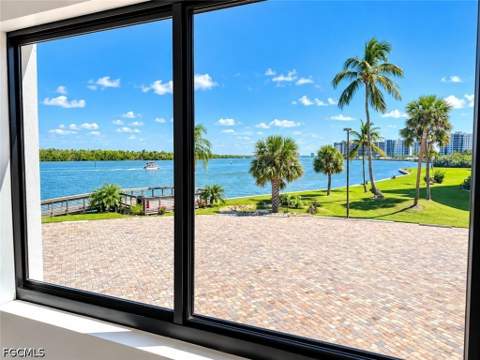 4263 Bay Beach Ln 111, Fort Myers Beach FL - photo 23 of 26