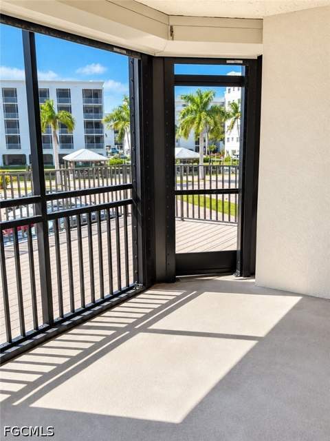 4263 Bay Beach Ln 111, Fort Myers Beach FL - photo 24 of 26