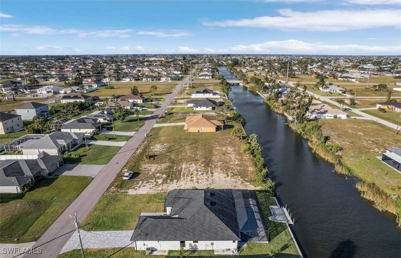 4 bedroom SingleFamilyResidence at 2227 SW 2nd Ter, Cape Coral, Cape Coral — photo 4