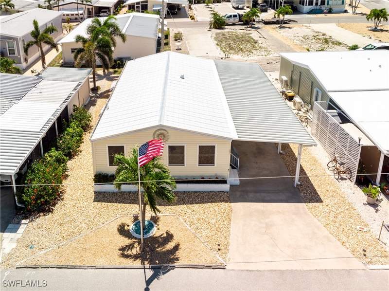 2 bedroom ManufacturedHome at 4931 Gulfgate Ln, Pine Island Cove, St James City — photo 2