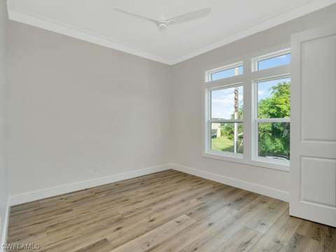 542 Coconut Ave, Goodland FL - photo 13 of 33