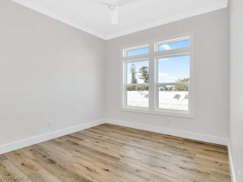 542 Coconut Ave, Goodland FL - photo 15 of 33