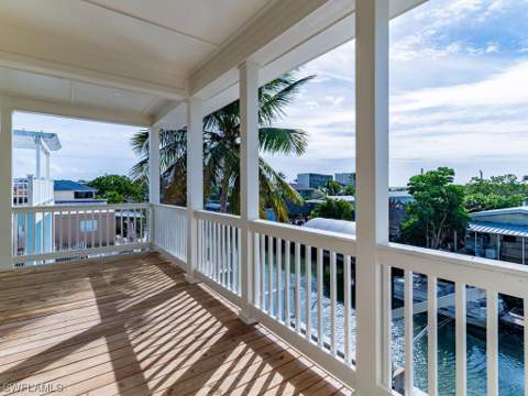 542 Coconut Ave, Goodland FL - photo 16 of 33