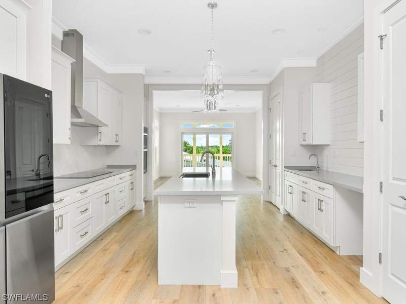 3 bedroom SingleFamilyResidence at 542 Coconut Ave, Goodland Isles, Goodland — photo 4