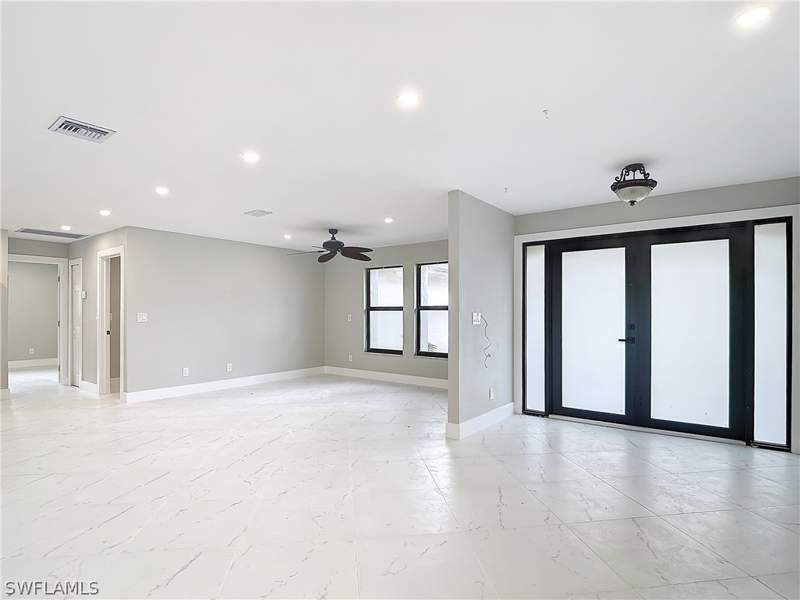 3 bedroom SingleFamilyResidence at 3679 Woodstork Ct, Heritage Farms, Fort Myers — photo 2
