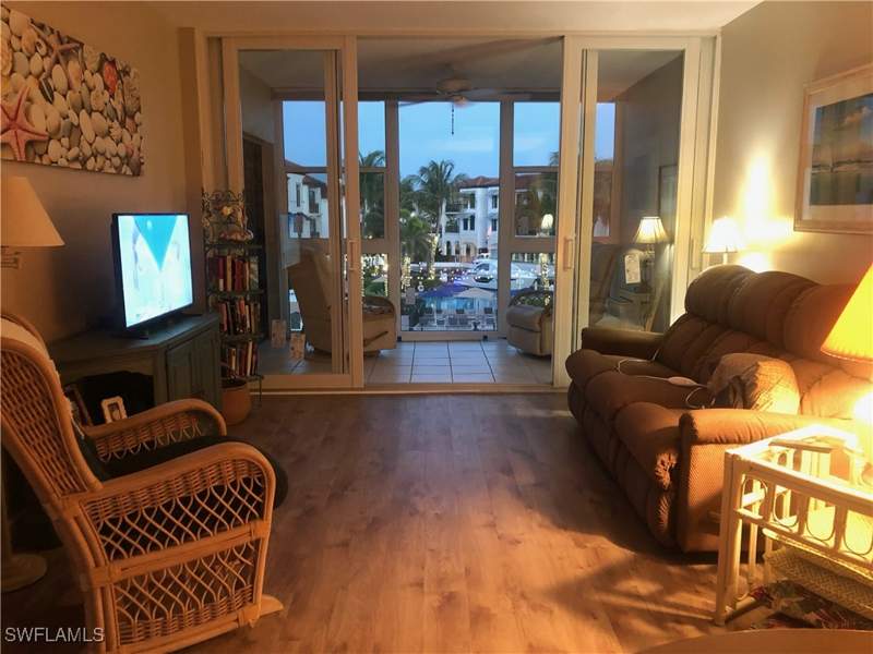 2 bedroom Condominium at 805 River Point Dr 202C, Beaumer, Naples — photo 4