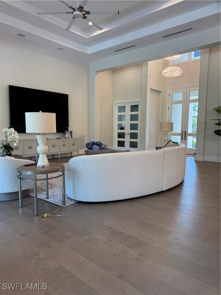 4 bedroom SingleFamilyResidence at 569 Neapolitan Way, Park Shore, Naples — photo 3