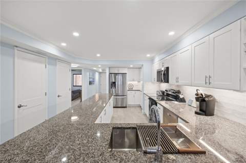 2445 W Gulf Dr E6, Sanibel FL - photo 6 of 42