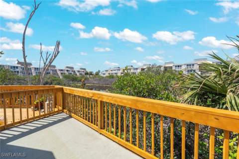 200 Periwinkle Way 132, Sanibel FL - photo 7 of 44