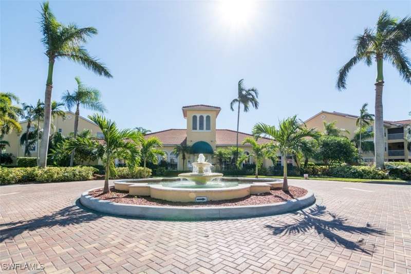 2 bedroom Condominium at 4635 Saint Croix Ln 1218, St Croix, Naples — photo 2