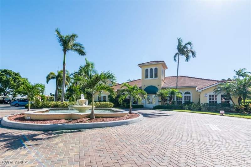2 bedroom Condominium at 4635 Saint Croix Ln 1218, St Croix, Naples — photo 3