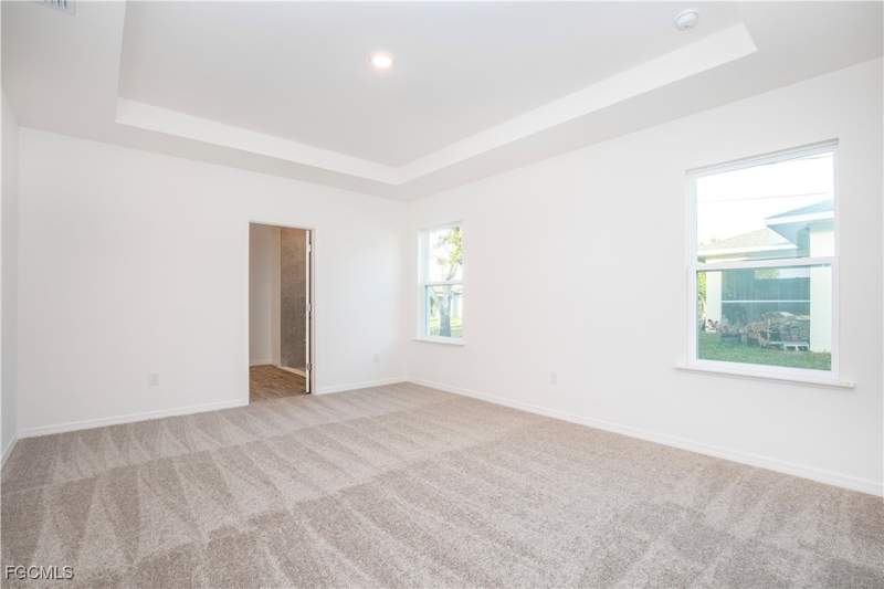 3 bedroom SingleFamilyResidence at 617 SE 3rd Ter, Cape Coral, Cape Coral — photo 4