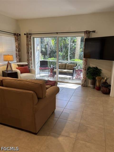 4440 Botanical Place Cir 102, Naples FL - photo 6 of 23