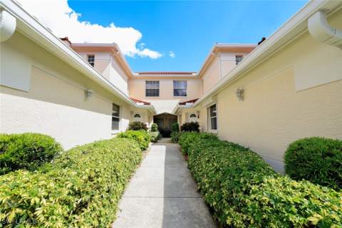 630 Lalique Cir 506, Naples FL - photo 22 of 28