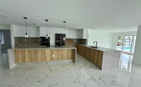 111 E North Shore Ave, North Fort Myers FL - photo 11 of 46