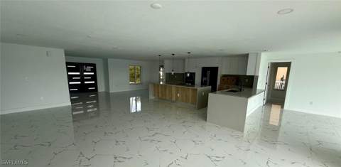 111 E North Shore Ave, North Fort Myers FL - photo 13 of 46