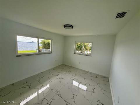 111 E North Shore Ave, North Fort Myers FL - photo 23 of 46