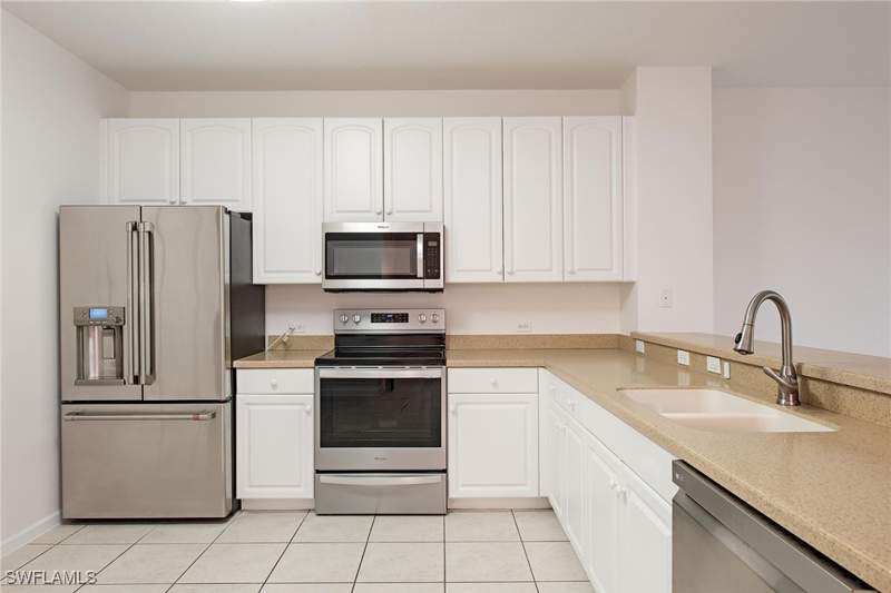 3 bedroom Condominium at 10025 Heather Ln 702, The Meadows, Naples — photo 4