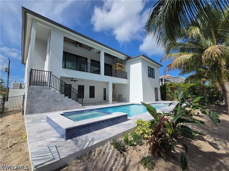 4 bedroom SingleFamilyResidence at 231 1st St, Little Hickory Shores, Bonita Springs — photo 3