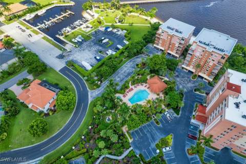 14817 Laguna Dr 403, Fort Myers FL - photo 13 of 50