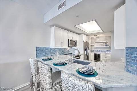14817 Laguna Dr 403, Fort Myers FL - photo 19 of 50