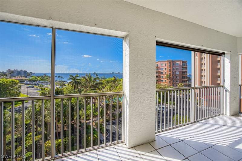 3 bedroom Condominium at 14817 Laguna Dr 403, Harbor Place Vista Condominium, Fort Myers — photo 2