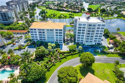 14817 Laguna Dr 403, Fort Myers FL - photo 8 of 50