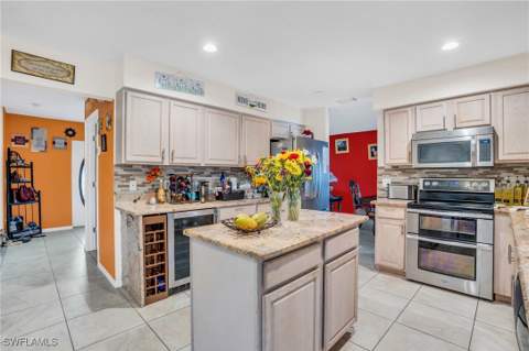 16525 Wellington Lakes Cir, Fort Myers FL - photo 10 of 42