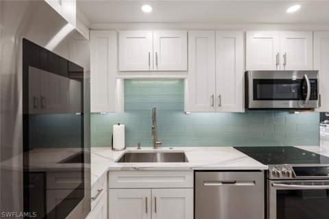 4005 Gulf Shore Blvd N 904, Naples FL - photo 15 of 49