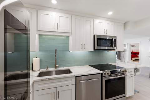 4005 Gulf Shore Blvd N 904, Naples FL - photo 17 of 49